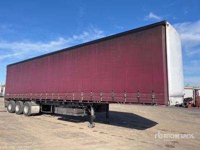 1999 MaxiTrans 13.5 m Tri/A Curtain Side Trailer