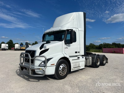 2024 Volvo VNR300 6x4 T/A Day Cab Truck Tractor