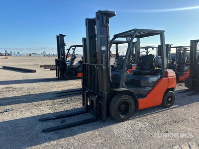 2016 Toyota 8FGU25 3600 lb Chariot Élévateur