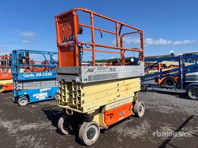 2014 JLG 2630ES Electric Scissor Lift