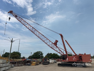 2010 Manitowoc 777 Series 2 200 ton Grue sur chenilles à flèches en treillis