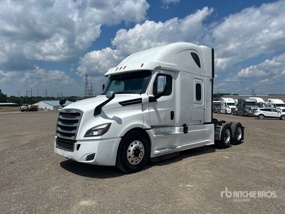 2020 Freightliner Cascadia 126 6x4 T/A Sleeper Truck Tractor