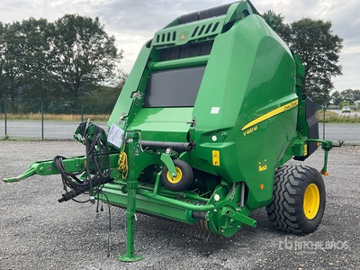 2018 John Deere V461 梱包機