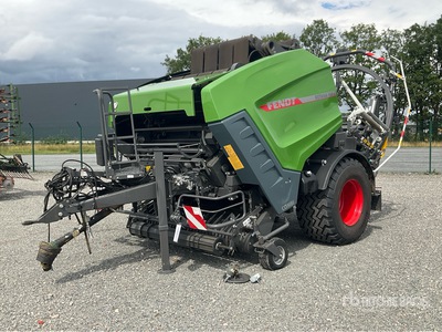 2019 Fendt Rotana 160V 梱包機