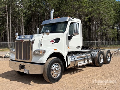 2018 Peterbilt 567 6x4 Ciągnik siodłowy T/A z kabiną dzienną