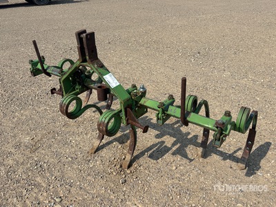 John Deere 75 in 3-Point Breaking Plow