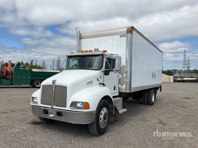 2006 Kenworth T300 4x2 Furgonetka