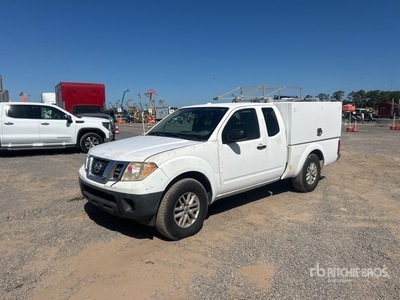 2015 Nissan Frontier 4x2 Extended Cab Sprayer Camión Utilitario