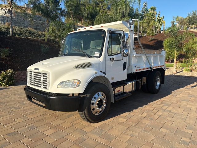 2015 Freightliner M2 106 4x2 S/A Dump Truck