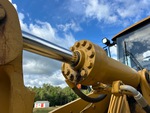Hydraulics with Bucket Tilt Cylinders