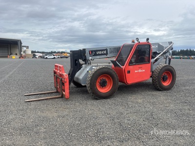2015 Skyjack VR-843E Ładowarka teleskopowa