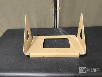 (5) Oshkosh Defense 3991304 Vehicular Components Brackets