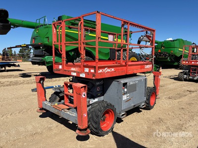 2014 Skyjack SJ6826 RT 4x4 Dual Fuel Scissor Lift