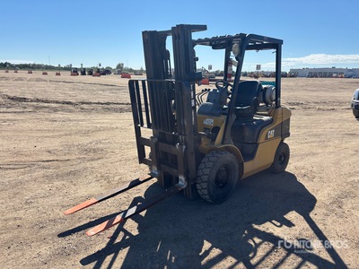 Cat P5000 5000 lb Pneumatic Tire Forklift