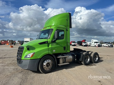 2021 Freightliner Cascadia 116 6x4 T/A Day Cab Truck Tractor
