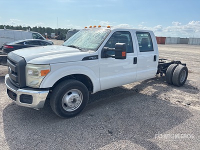 2014 Ford F-350 XL 4x2 Crew Cab Cab & Chassis