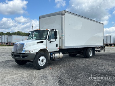 2019 International Durastar 4300 4x2 Kastenwägen