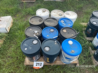 Quantity of (12) 5 gal Pails of Assorted Oil & Lubricants Articoli da ferramenta e di consumo