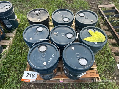 Quantity of (8) 5 gal Pails of Assorted Oil & Lubricants Articoli da ferramenta e di consumo