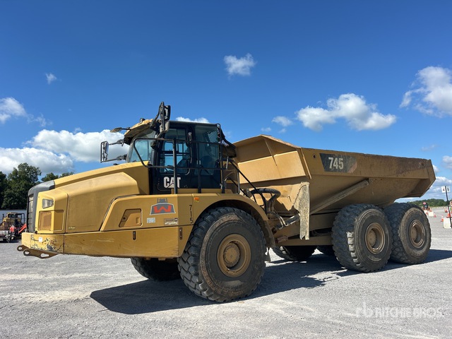 Camions à benne articulés