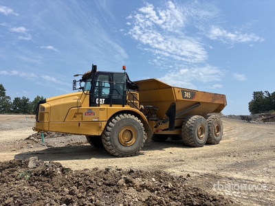 2018 Cat 745 Camion à benne articulé