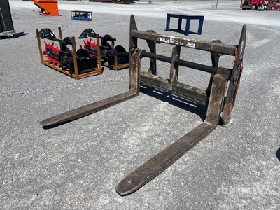JRB 60 in Wheel Loader Forks