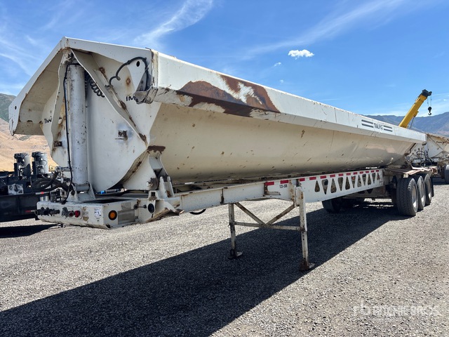 2011 Trail King 35 ft Tri/A Side Dump Trailer