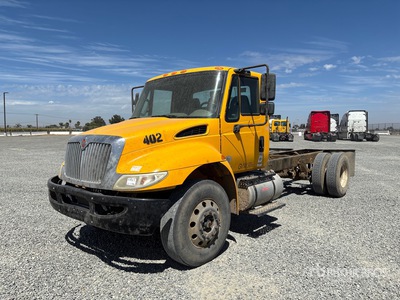 2019 International 4300 4x2 Cabine et châssis