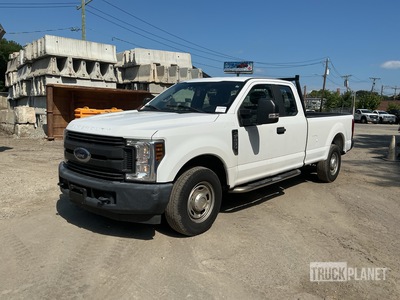 2018 Ford F-250 XL 4x2 Extended Cab Pickup