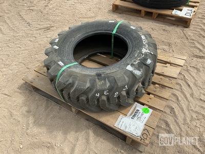 Firestone 12.5/80-18 Tire