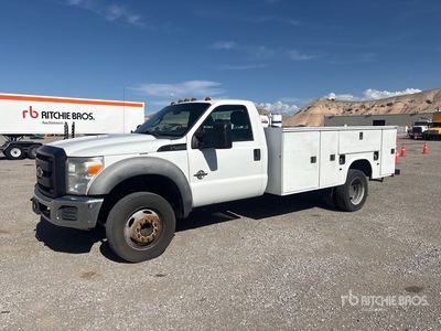 2012 Ford F-450 XL 4x2 Camion utilitaire
