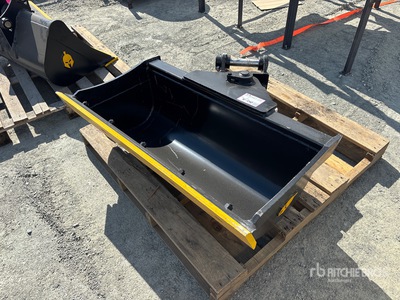 Dynamic Entities 42 in Q/C Hydraulic Tilting دلو حفارة (Unused)