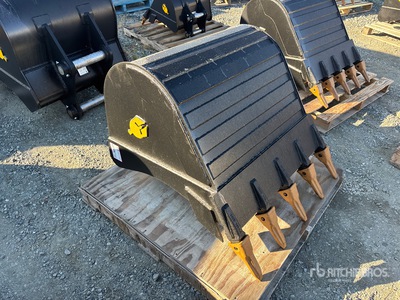 80CL 36 in Digging Excavator Bucket (Unused)