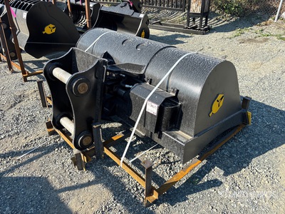 Dynamic Entities 72 in Hydraulic Tilting Excavator Bucket (Unused)