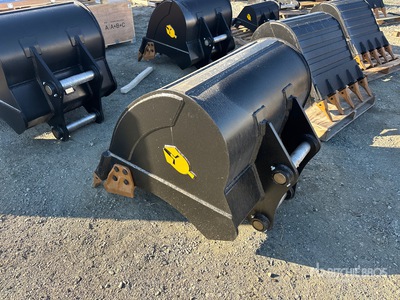 120CL 42 in Digging Excavator Bucket