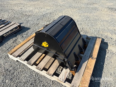 Dynamic 35CL 23 in Q/C Digging دلو حفارة (Unused)