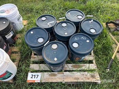 Quantity of (7) 5 gal Pails of Klondike AW 46 Hydraulic Oil Articoli da ferramenta e di consumo