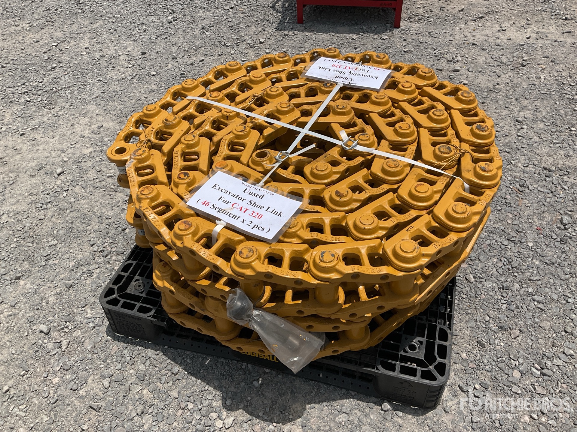 Quantity of (2) 2026 SLA-CAT320 Lote de Cadenas para Excavadora (Sin Usar) / Excavator Track Links - Fits Cat 320 (Unused)