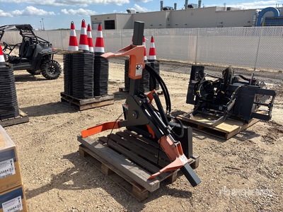 2026 Raymond RMTG-70 70 in Skid Steer Hydraulic Tire Grabber ملحقات معدة الحمل الصغيرة المجنزرة المتنوعة