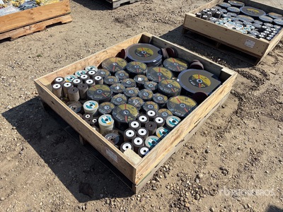 Quantity of Welders Grinding Disks أدوات يدوية متنوعة