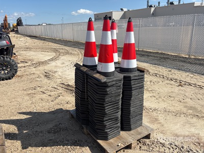 Quantity of (100) Reflective 27 In Traffic Cones