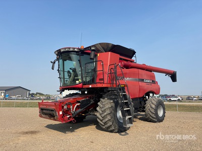 Case IH Axial-Flow 8230 Mietitrebbia