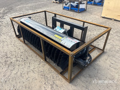 2026 Mower King SSAB72 72 in Scopa spazzatrice per mini pala (Unused)
