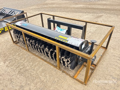 2026 Mower King SSAB72 72 in Scopa spazzatrice per mini pala (Unused)