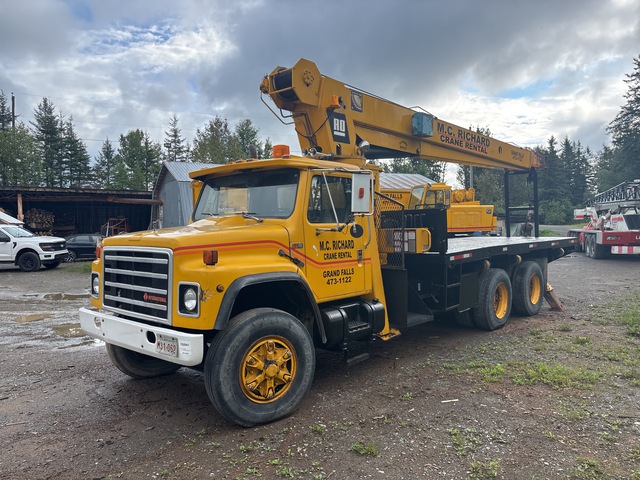 RO 175-73 32000 lb Straight Boom on 1988 International F1954 6x4 Boom Truck
