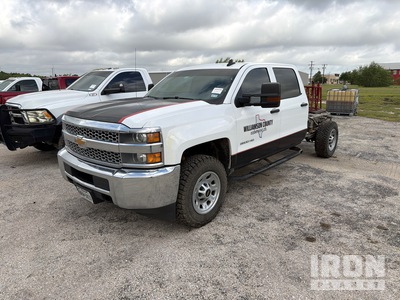 2019 Chevrolet Silverado 3500HD 4x4 Crew Cab Cab and Chassis