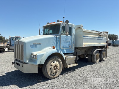 2000 Kenworth T800 6x4 T/A Dump Truck