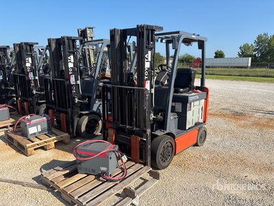 Toyota 8FBCU20 3900 lb Electric Forklift