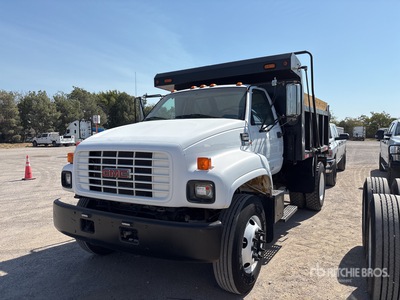 2002 GMC C7500 4x2 S/A Dump Truck