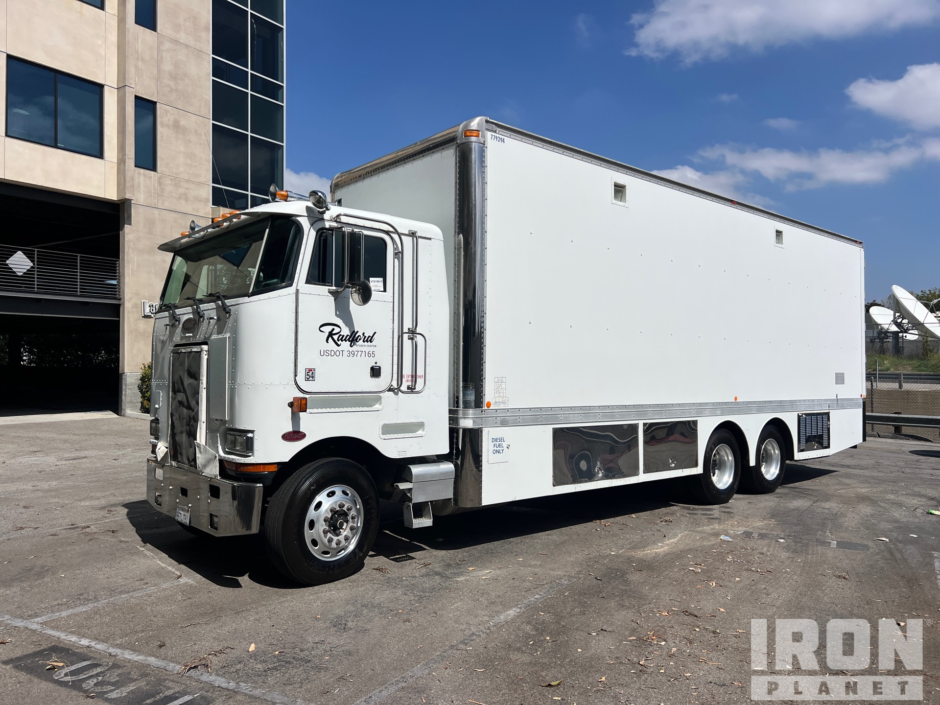 2003 Peterbilt 362 6x4 10 Ton Autocarro furgonato
